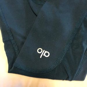 ALO Yoga (coast legging) stirrup mesh legging